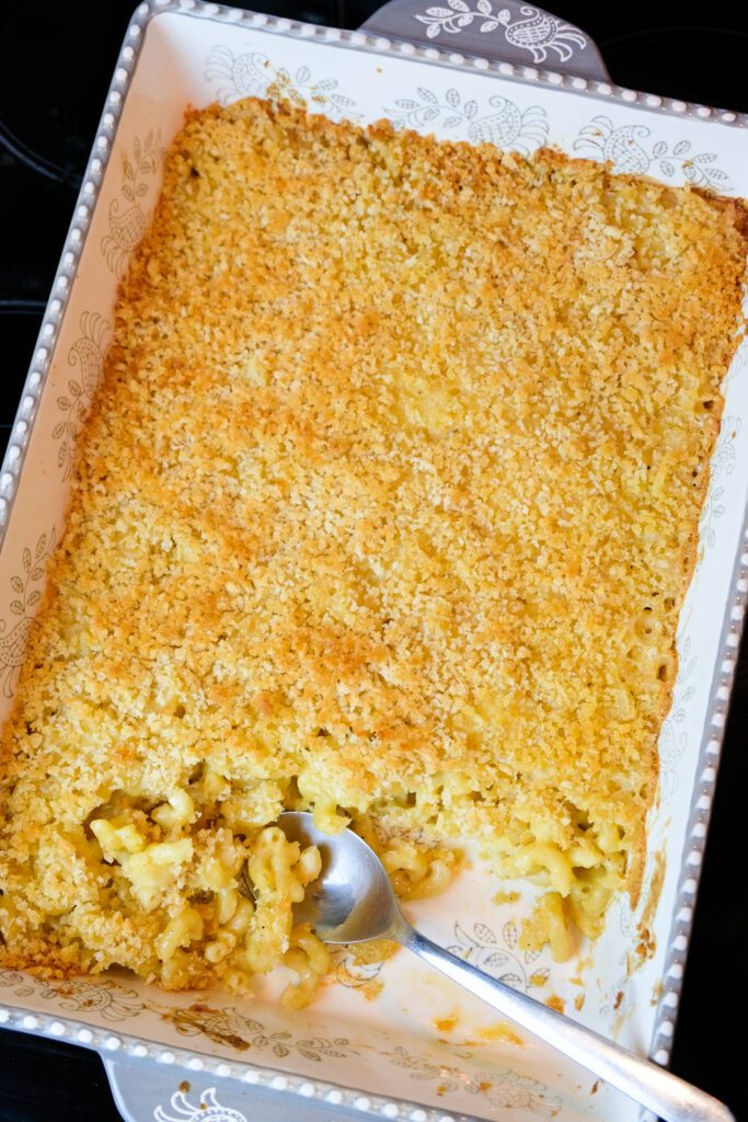 The best baked vegan mac and cheese casserole!