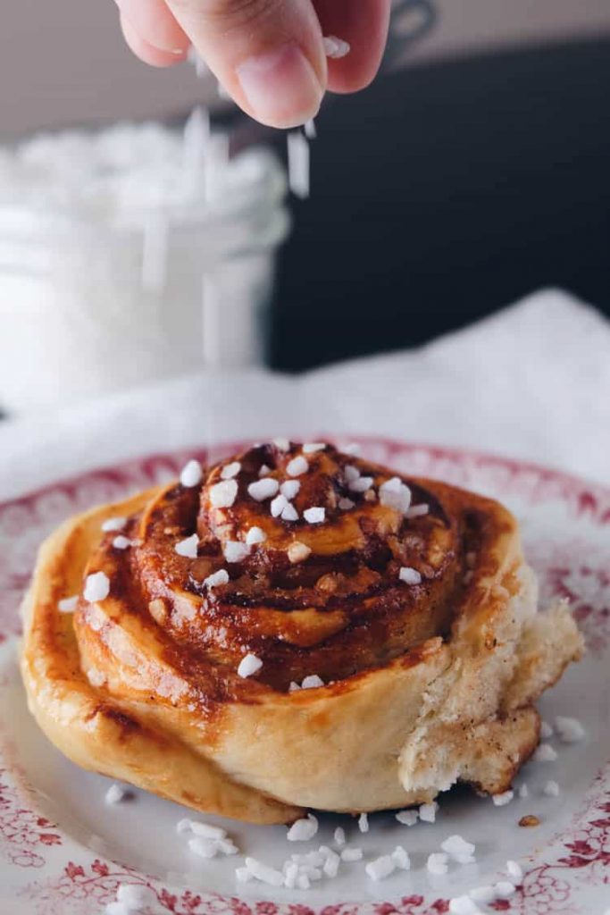 The BEST vegan cinnamon rolls.